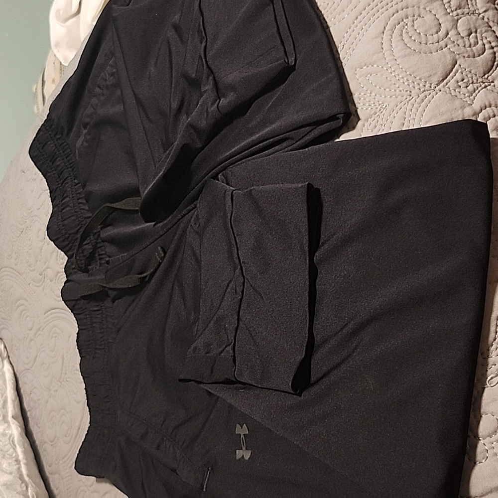Women's under armour pants 2 pair identical - Picture 3 of 6